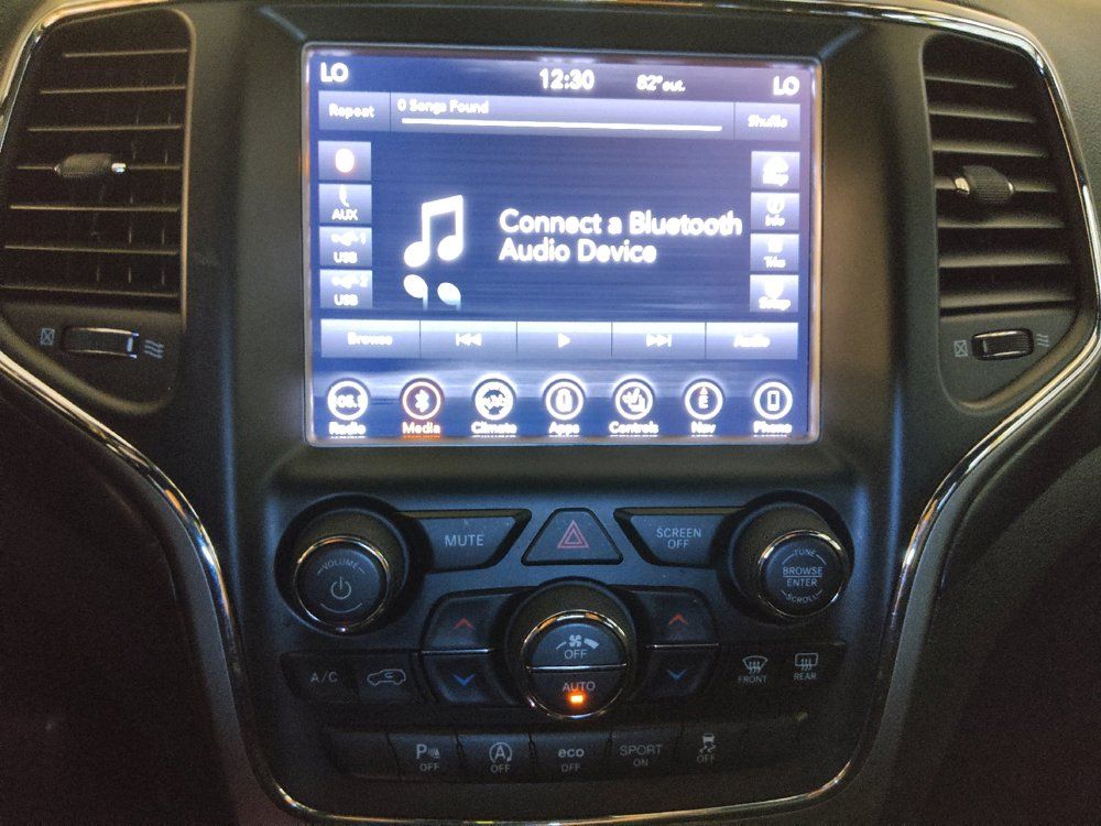 Used 2018 Jeep Grand Cherokee Altitude RWD image 25
