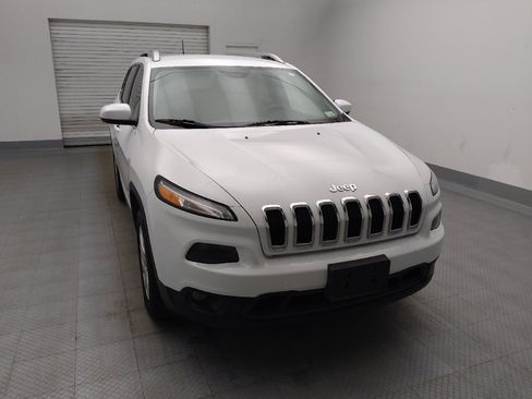 Used 2015 Jeep Cherokee Latitude w/ Comfort/Convenience Group AWD/4WD image 14