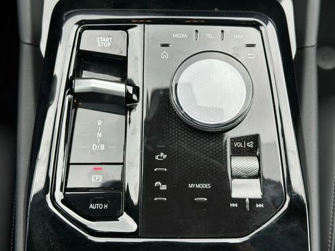 Used 2024 BMW i5 eDrive40i image 39