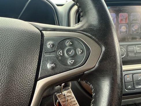 Used 2018 Chevrolet Colorado Z71 w/ Centennial Edition AWD/4WD image 45