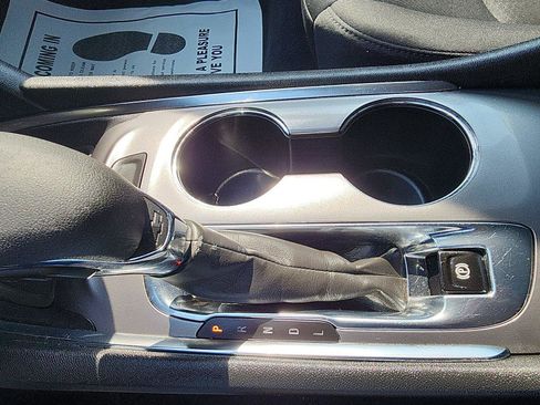 Used 2023 Chevrolet Malibu LT image 19