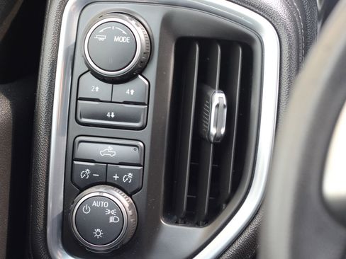 Used 2021 Chevrolet Silverado 2500 LT w/ Z71 Off-Road Package image 20