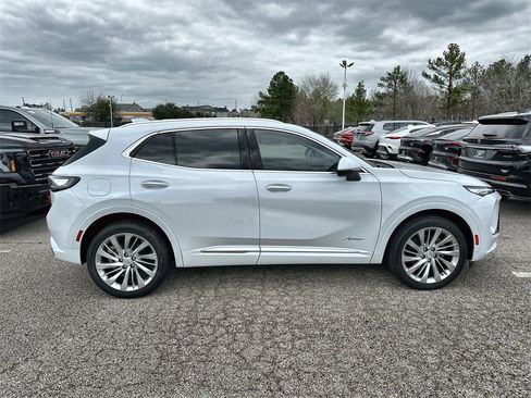 New 2026 Buick Envision Avenir image 10