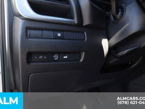 Used 2024 Nissan Rogue SV image 13