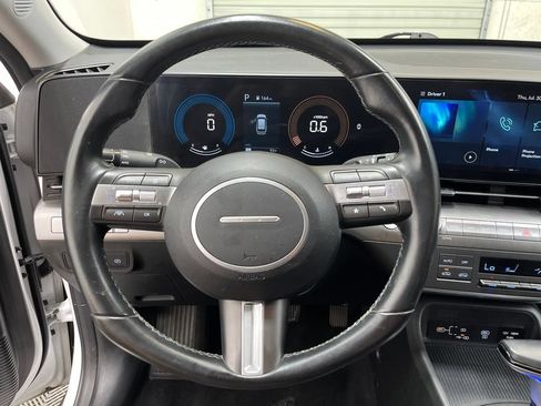 Used 2024 Hyundai Kona SEL AWD/4WD image 17