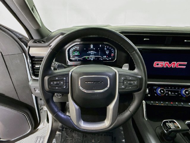 Used 2023 GMC Sierra 1500 Denali w/ Denali Reserve Package AWD/4WD image 12
