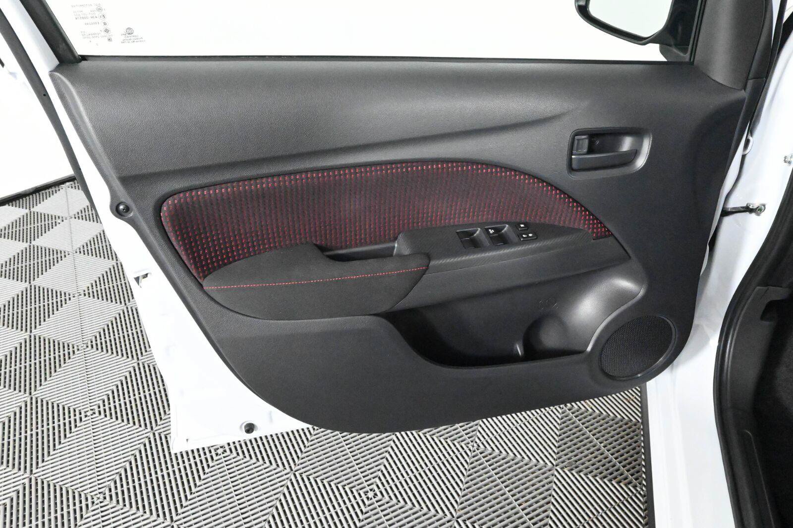 Used 2024 Mitsubishi Mirage FWD image 17