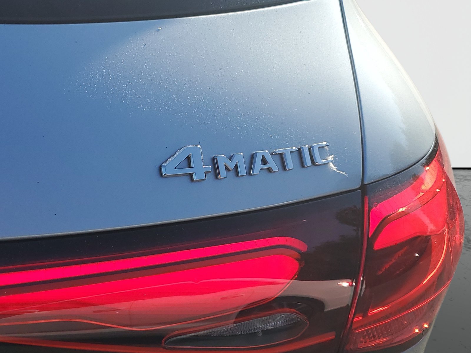 Used 2025 Mercedes-Benz GLC 350e 4MATIC image 8