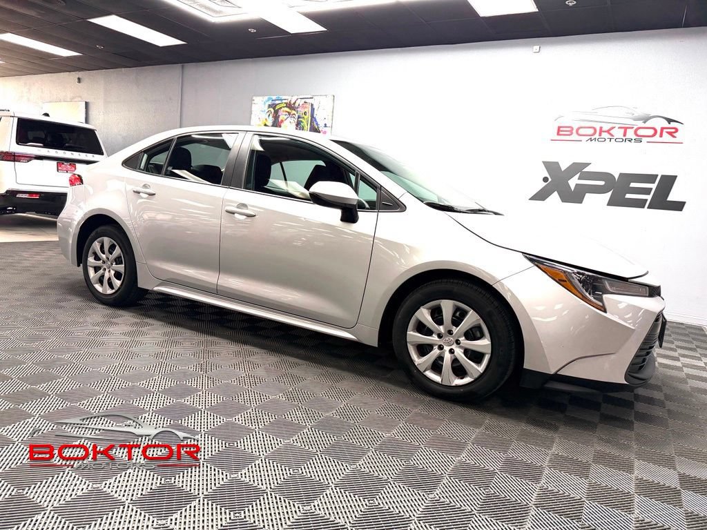 Used 2024 Toyota Corolla LE FWD image 1