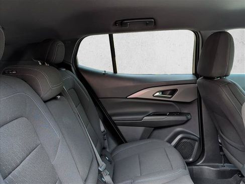 Used 2025 Chevrolet Equinox EV LT FWD image 19