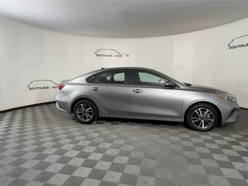 Certified 2024 Kia Forte LXS w/ LXS Technology Package image 9