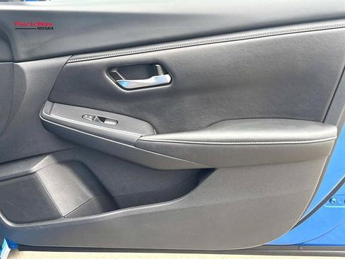 Used 2025 Nissan Sentra SV FWD image 13