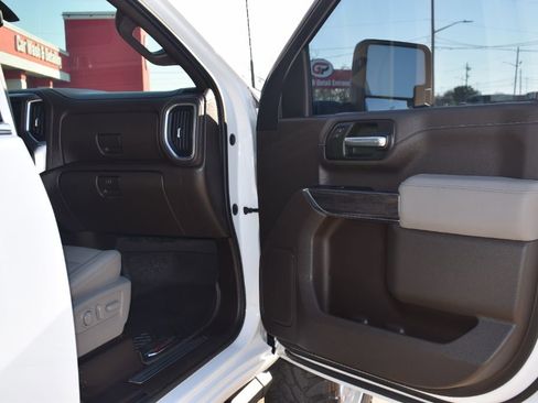Used 2021 Chevrolet Silverado 2500 LTZ image 14