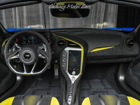 Used 2024 McLaren 750S Spider image 23