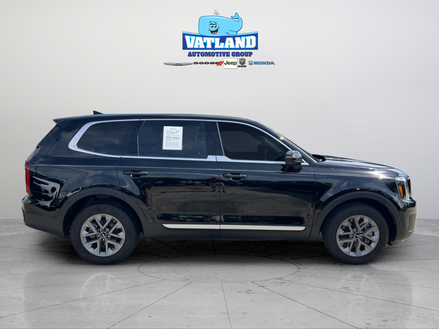Used 2025 Kia Telluride LX FWD image 6