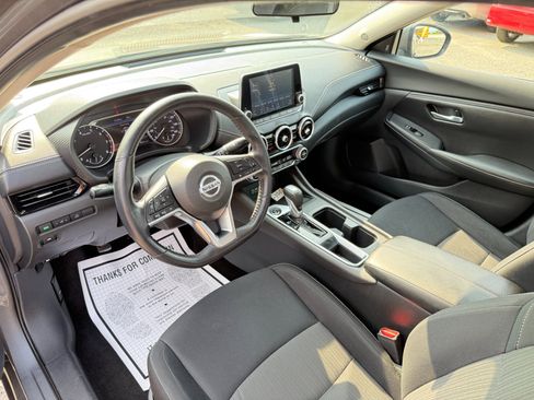 Used 2021 Nissan Sentra SV image 11