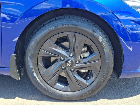 Certified 2023 Hyundai Elantra SEL FWD image 8
