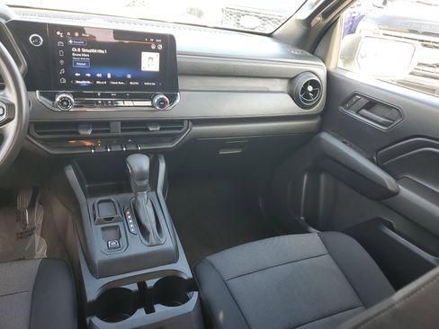 Used 2023 Chevrolet Colorado W/T image 15