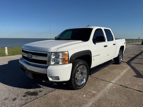 Used 2008 Chevrolet Silverado 1500 LT w/ Power Pack Plus image 1