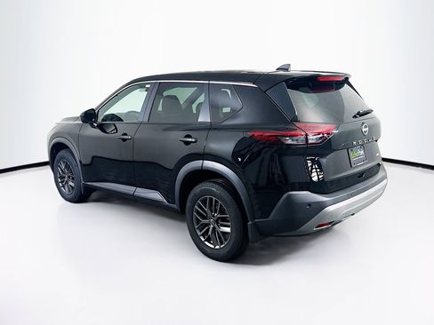 Used 2023 Nissan Rogue S image 5