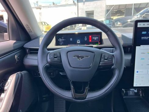 Used 2025 Ford Mustang Mach-E Premium AWD/4WD image 19