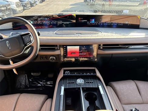 New 2025 Lincoln Navigator Black Label image 16