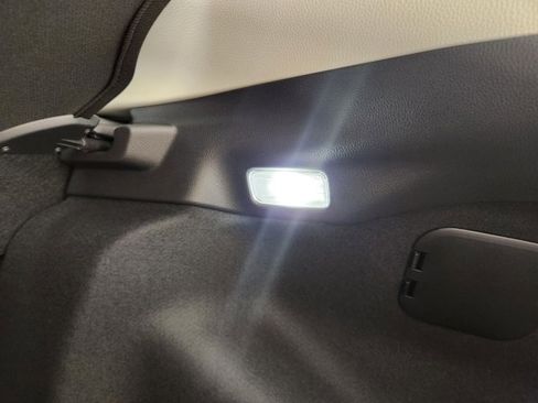 New 2026 Toyota Prius SE image 29