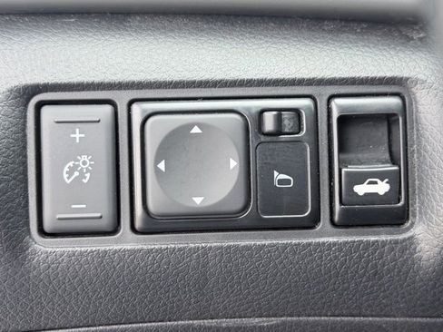 Used 2018 Nissan Sentra SV image 16