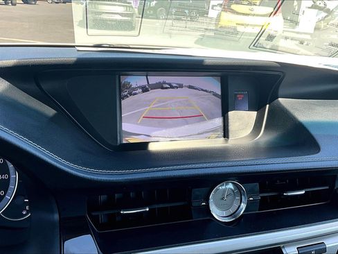 Used 2018 Lexus ES 350 w/ Premier Package image 22