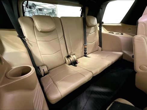 Used 2020 Cadillac Escalade Platinum image 28