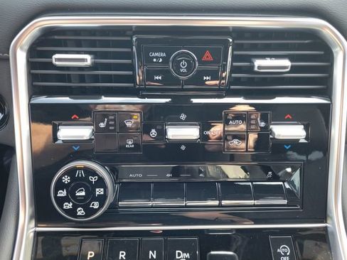 New 2026 Nissan Armada SL w/ Captain's Chari Seat Package image 22