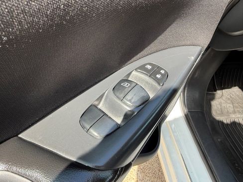 Used 2017 Nissan Sentra S w/ S Style Package image 17