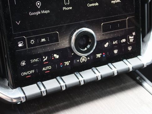 Used 2025 GMC Acadia Denali image 27