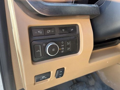 Used 2024 Ford F350 Lariat AWD/4WD image 8