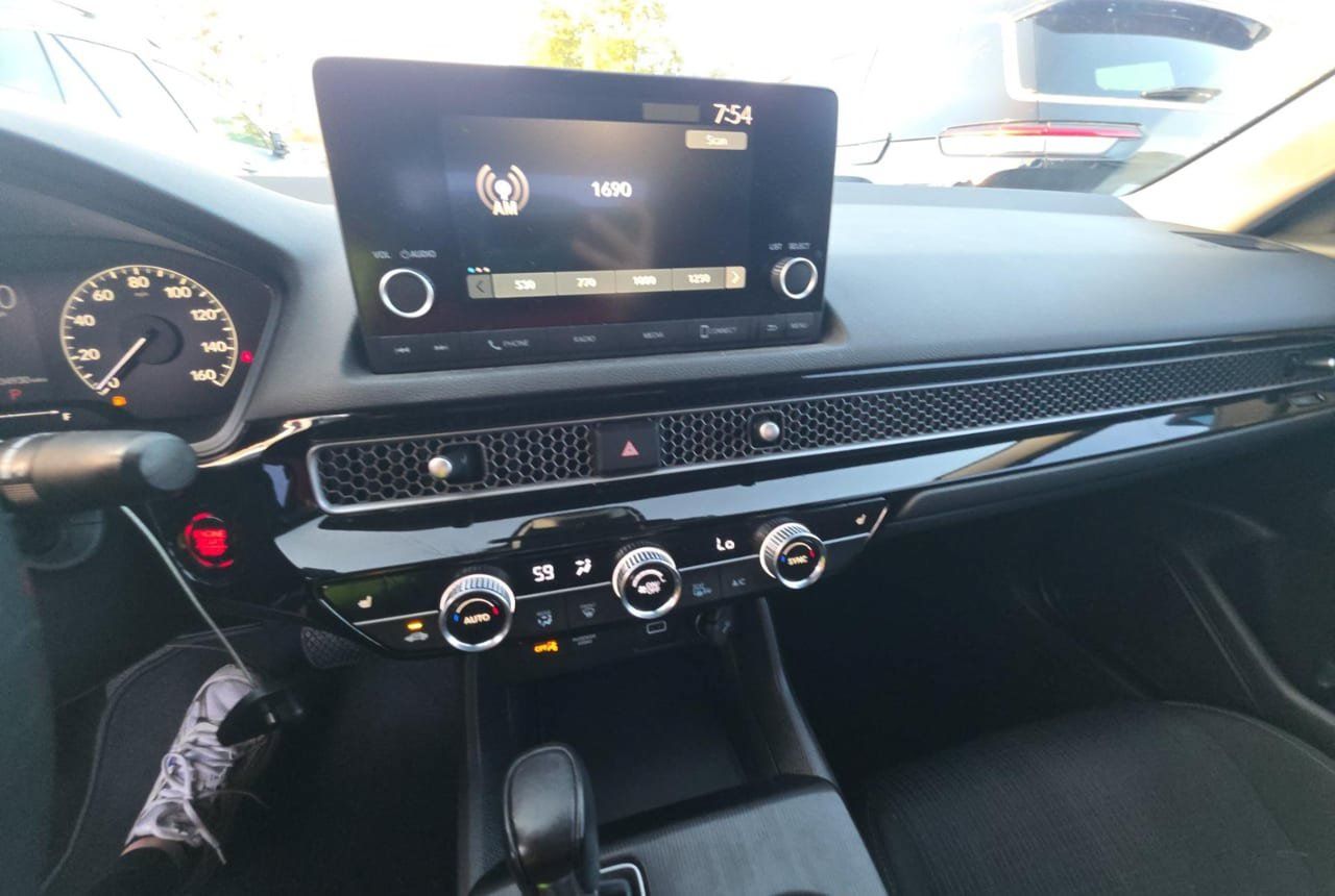 Used 2023 Honda Civic EX image 13