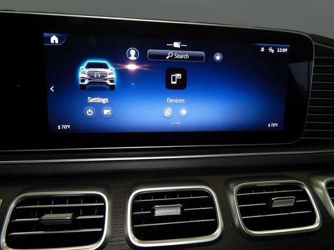 Used 2024 Mercedes-Benz GLS 450 4MATIC image 31