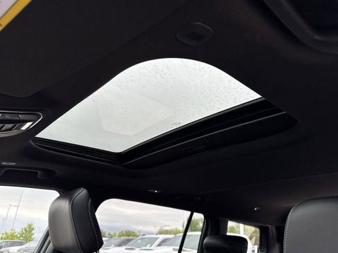 New 2025 Jeep Grand Cherokee L Altitude image 31