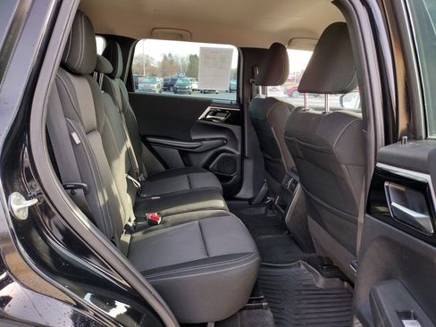 Used 2022 Mitsubishi Outlander ES image 17