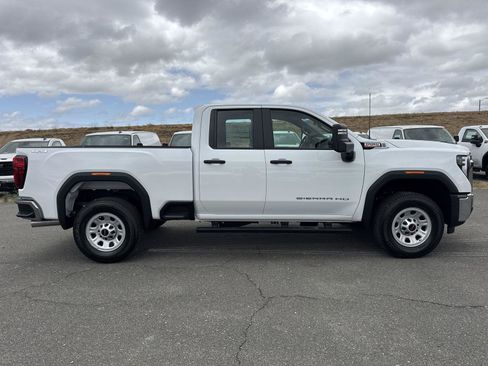 New 2026 GMC Sierra 2500 Pro w/ 1SA Pro Safety Plus Package AWD/4WD image 3