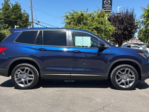 Used 2023 Honda Passport EX-L image 3