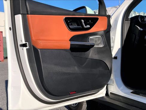 Used 2023 Mercedes-Benz GLC 300 GLC 300 image 23