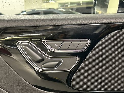 Certified 2023 Lincoln Aviator AWD image 21