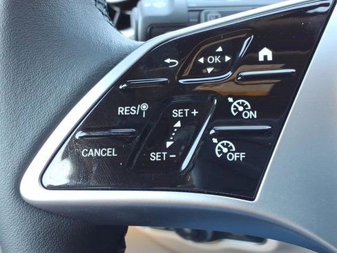 New 2026 Mercedes-Benz GLB 250 image 9