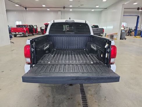 Used 2021 Toyota Tacoma SR5 w/ Trail Edition AWD/4WD image 25