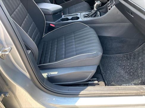 Used 2023 Volkswagen Jetta Sport FWD image 32