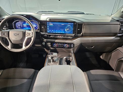 Used 2026 Chevrolet Silverado 1500 LT Trail Boss w/ Protection Package AWD/4WD image 10