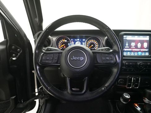 Used 2021 Jeep Gladiator Willys image 4