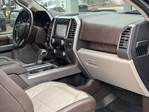 Used 2019 Ford F150 Limited w/ Trailer Tow Package image 32