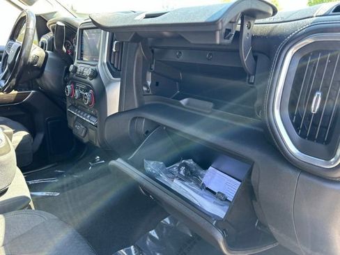 Used 2021 Chevrolet Silverado 1500 LT AWD/4WD image 12