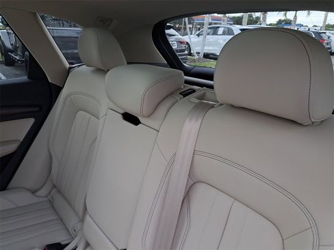 Certified 2023 Audi Q5 2.0T Premium w/ Convenience Package image 28